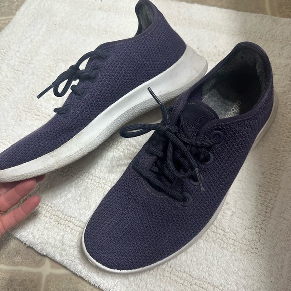 PURPLE ALLBIRDS | 9 MENS - Picture 4 of 6